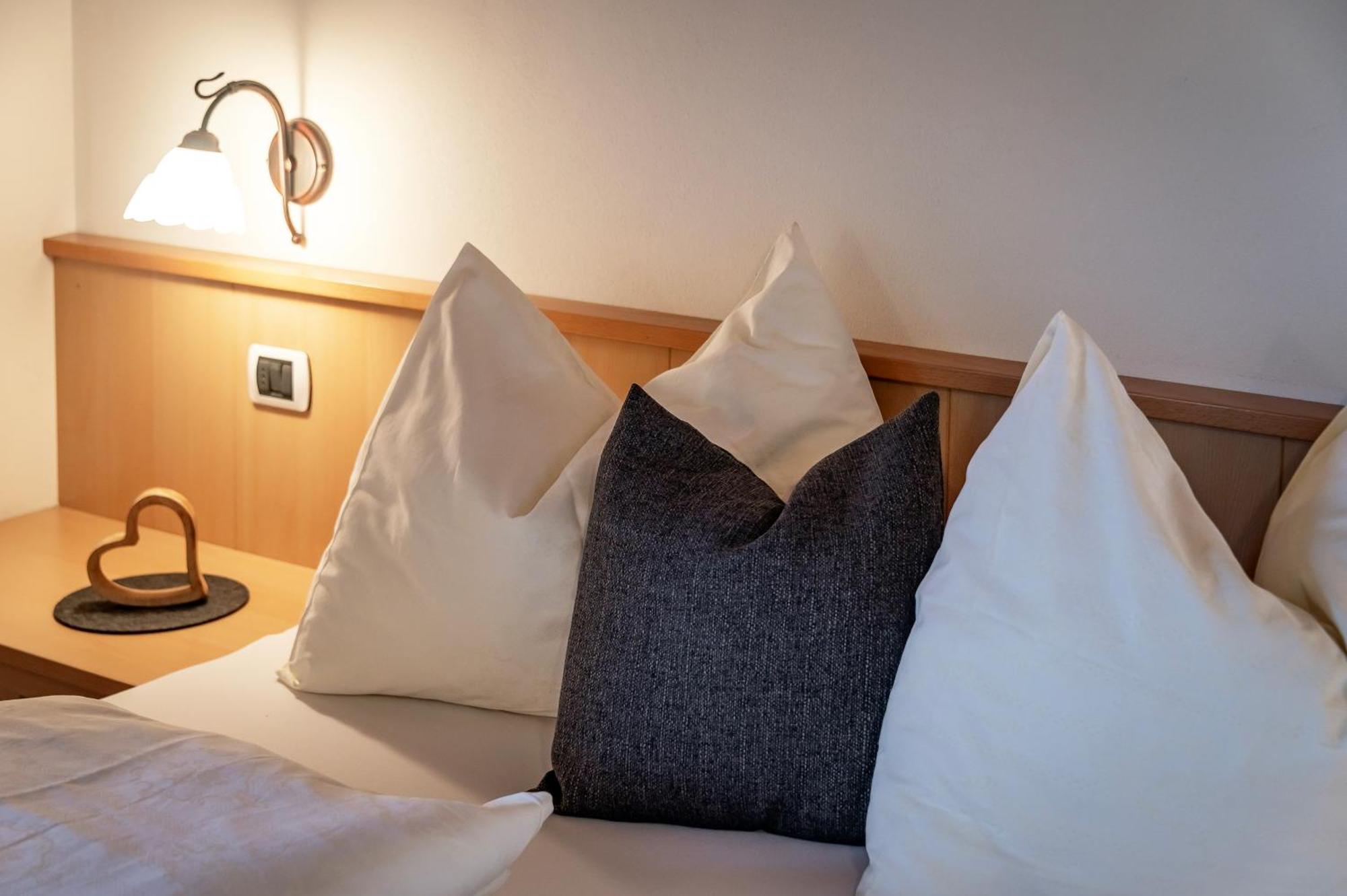 Trinnerhof- Hof Chalets Und Obsthof Mit Zimmer Natz-Schabs Bagian luar foto