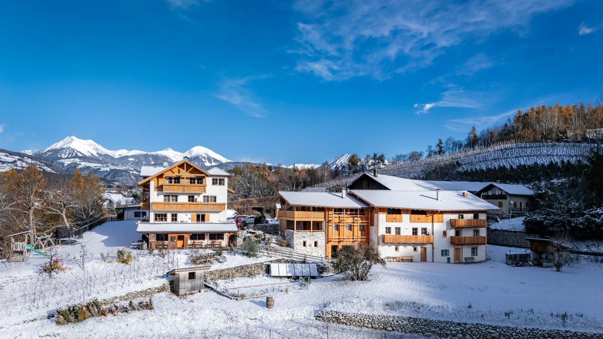 Trinnerhof- Hof Chalets Und Obsthof Mit Zimmer Natz-Schabs Bagian luar foto