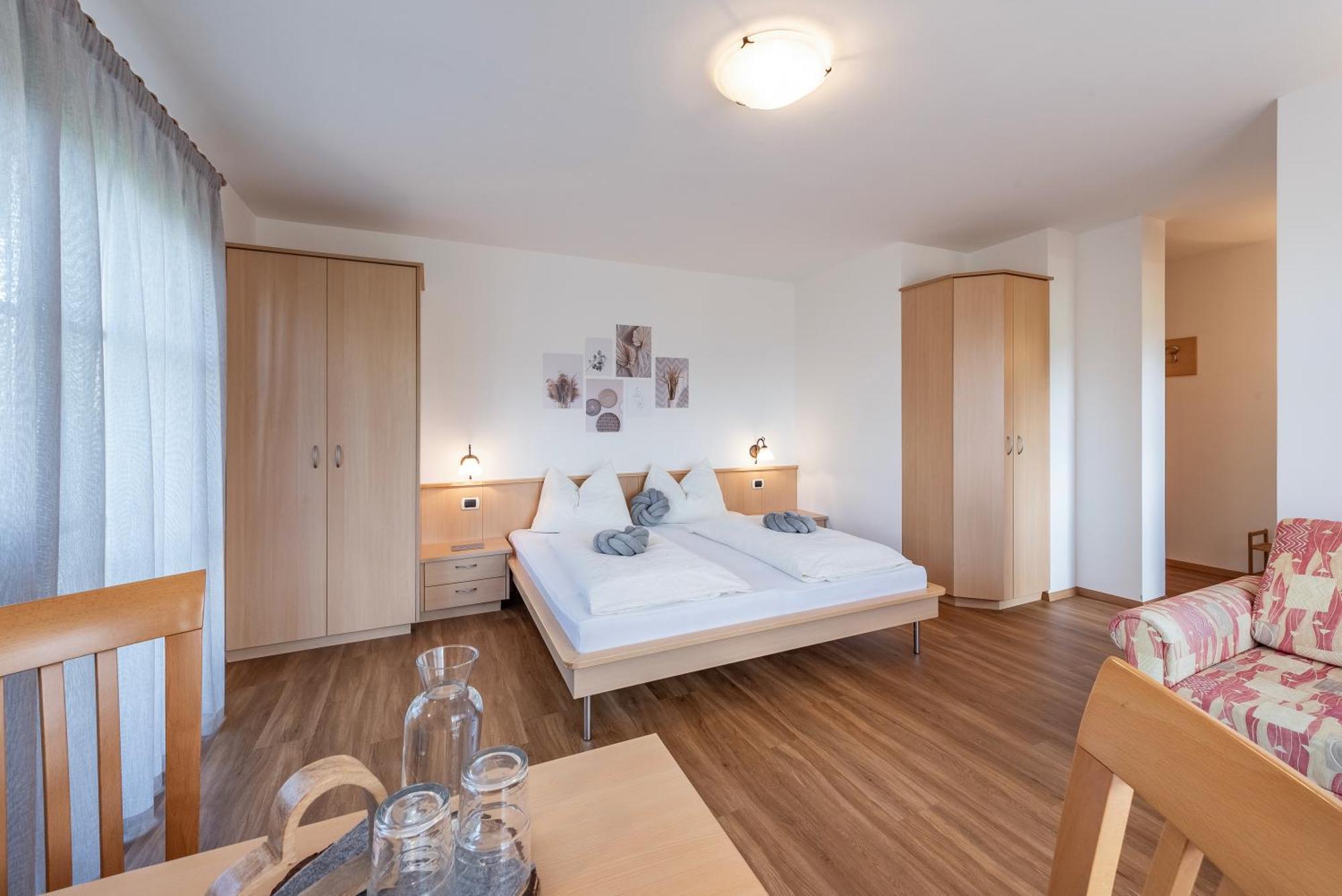 Trinnerhof- Hof Chalets Und Obsthof Mit Zimmer Natz-Schabs Bagian luar foto