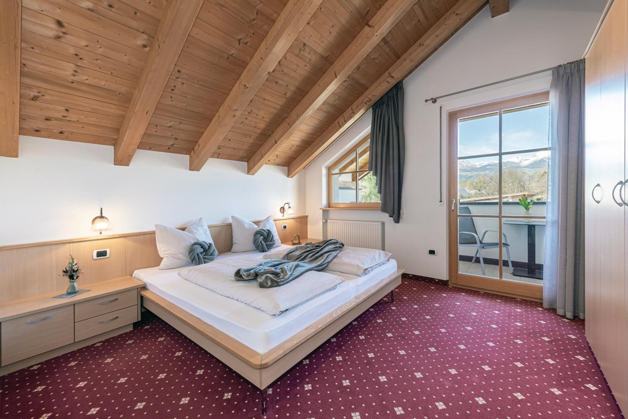 Trinnerhof- Hof Chalets Und Obsthof Mit Zimmer Natz-Schabs Bagian luar foto