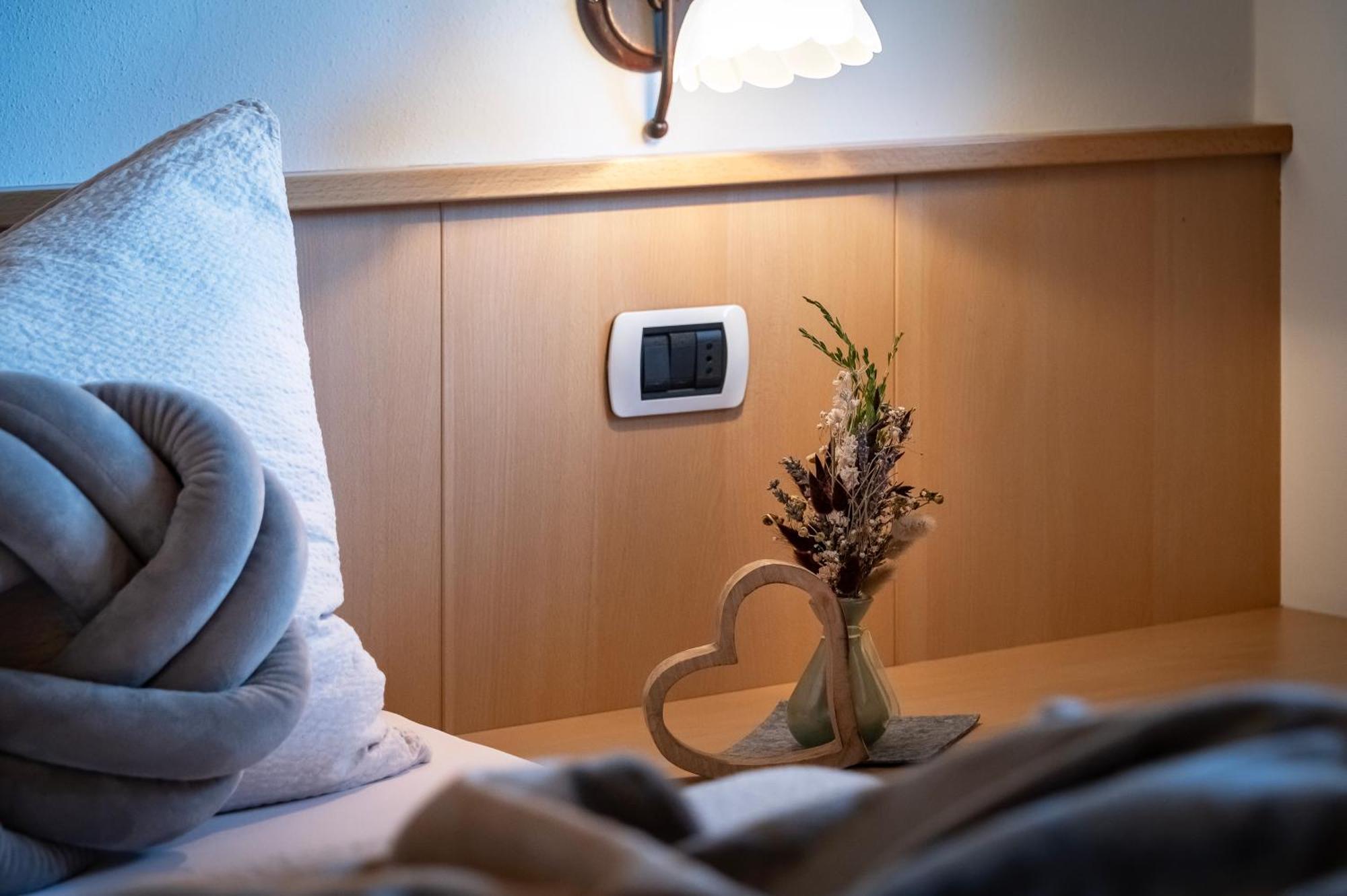Trinnerhof- Hof Chalets Und Obsthof Mit Zimmer Natz-Schabs Bagian luar foto